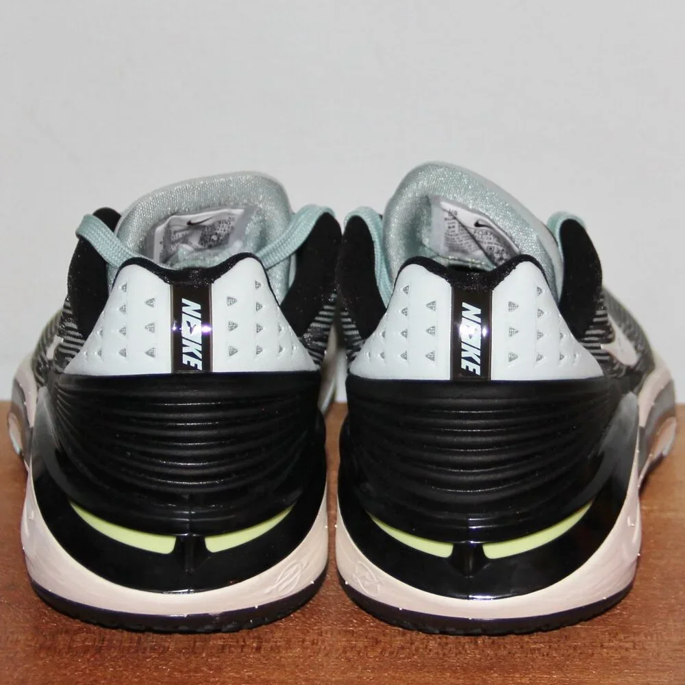 Nike GT Cut 2 Basketball Shoes Black Jade Ice Womens 9.5